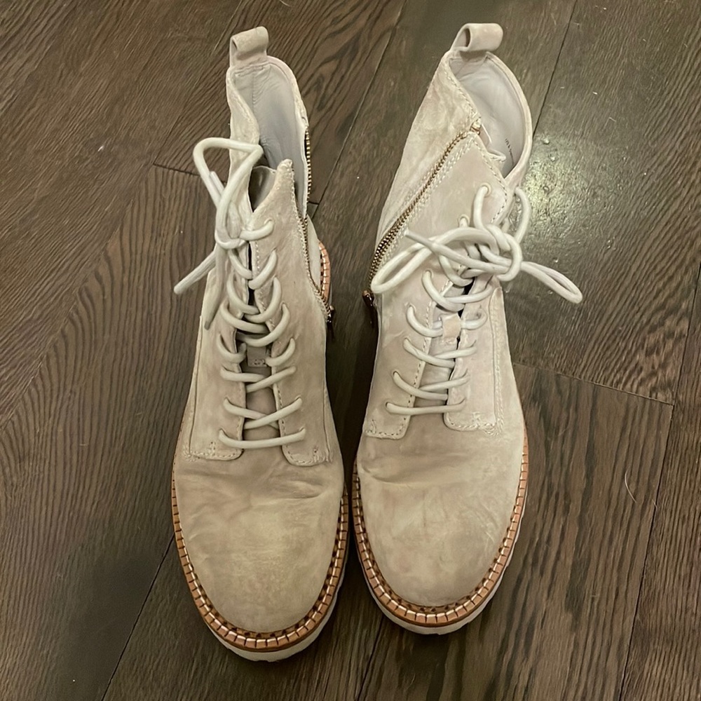 Women's Cabria Lug Water Repellent Lace Up Booties size 7